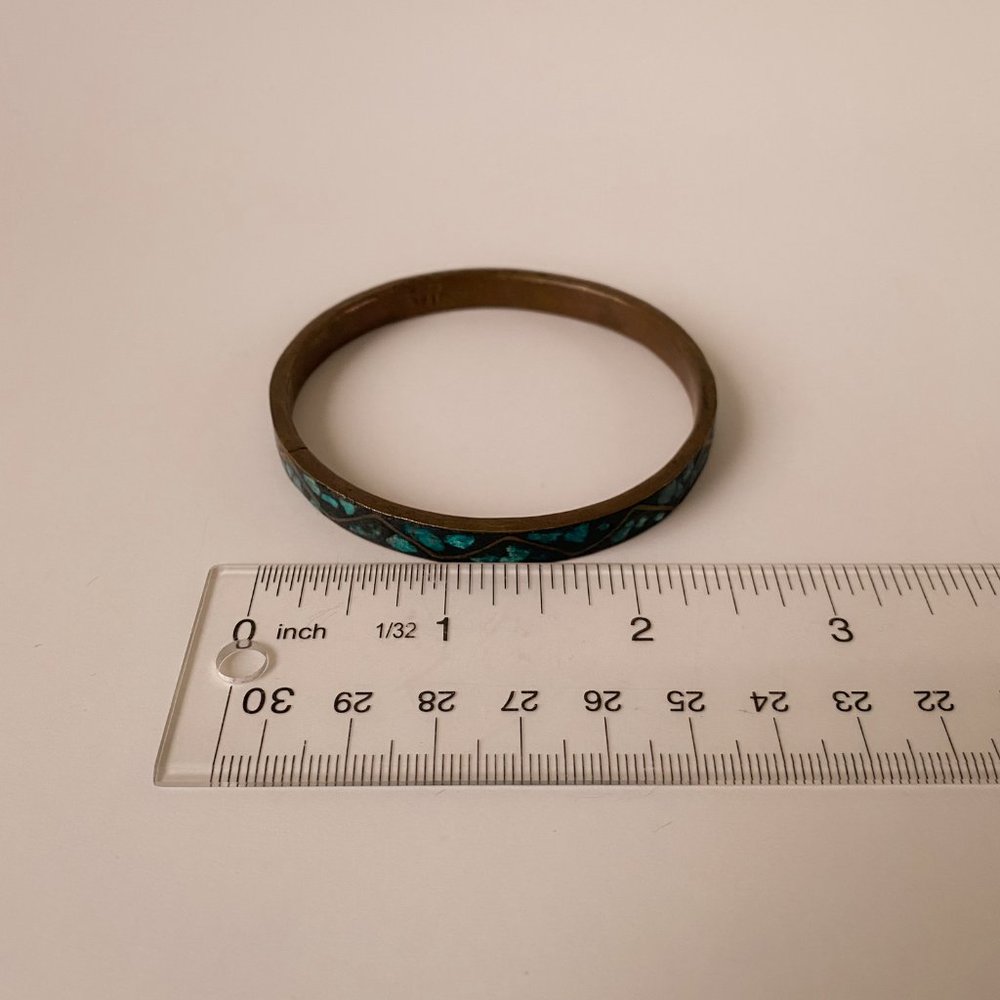 Vintage India Made Brass Blue Faux Turquoise Chip Stone Inlay Bangle Bracelet - Picture 8 of 8